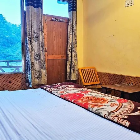 Crystal Mountain Jibhi Apartment Room photo