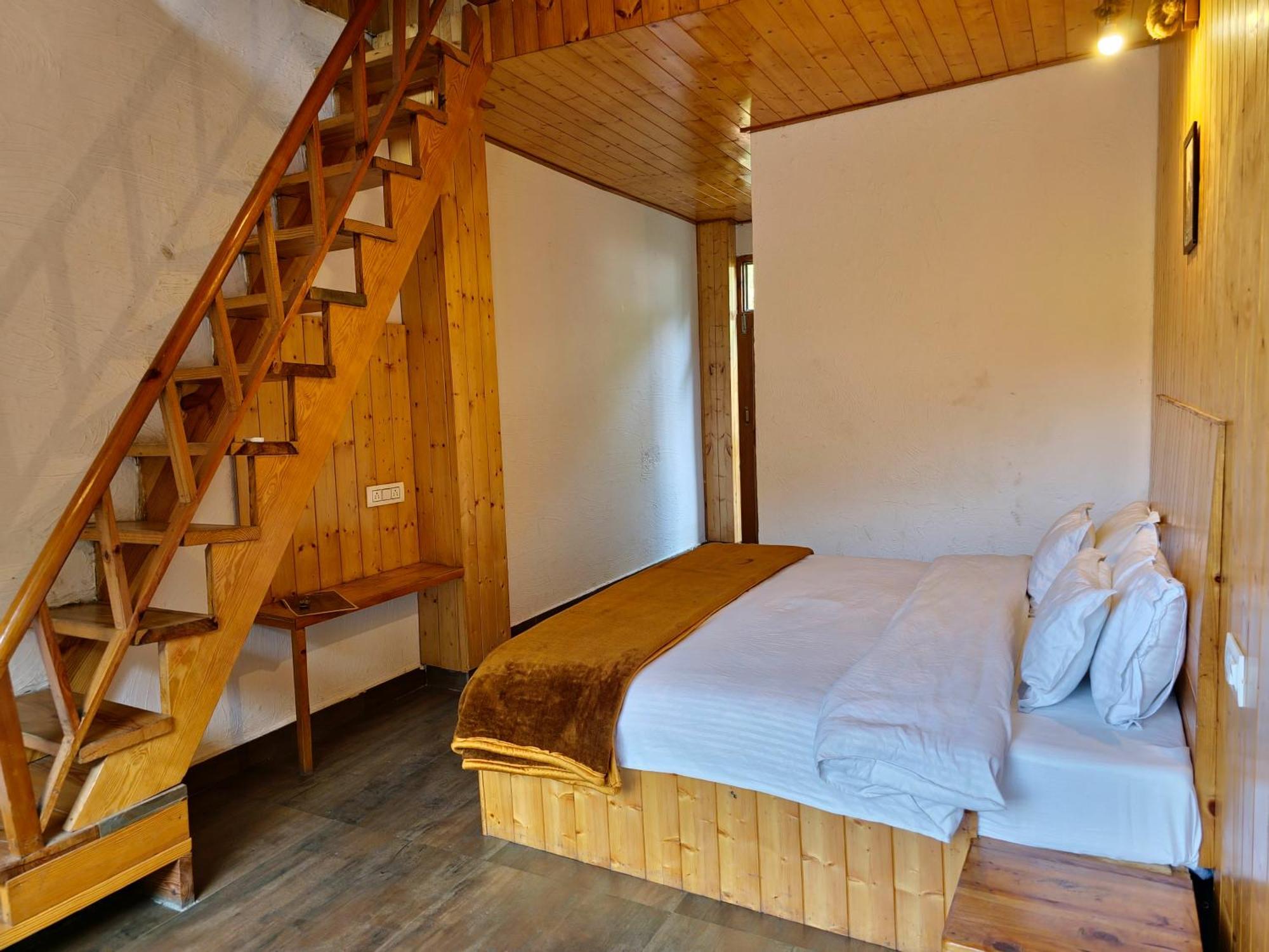 Homestay Crystal Mountain *