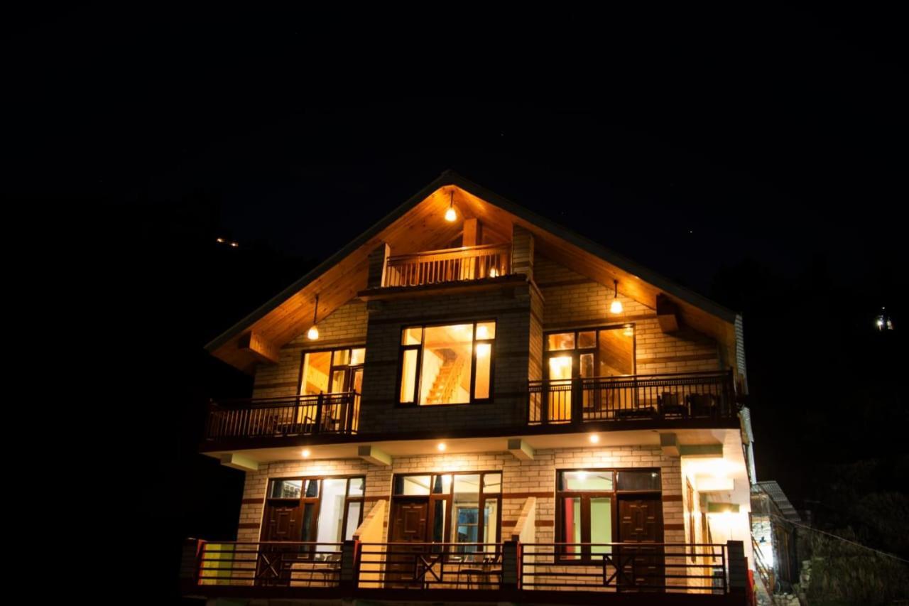 Homestay Crystal Mountain *
