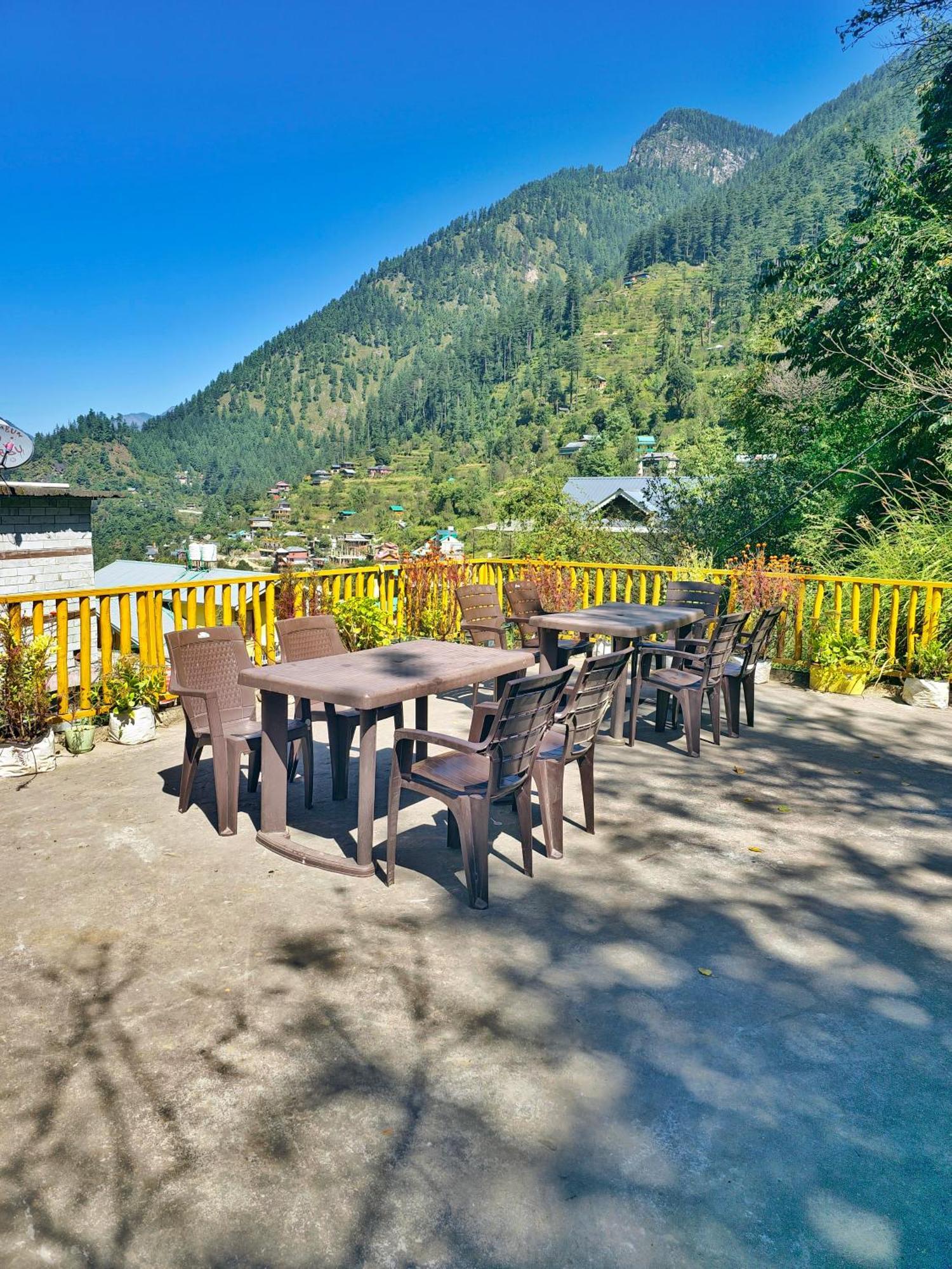 Crystal Mountain Homestay