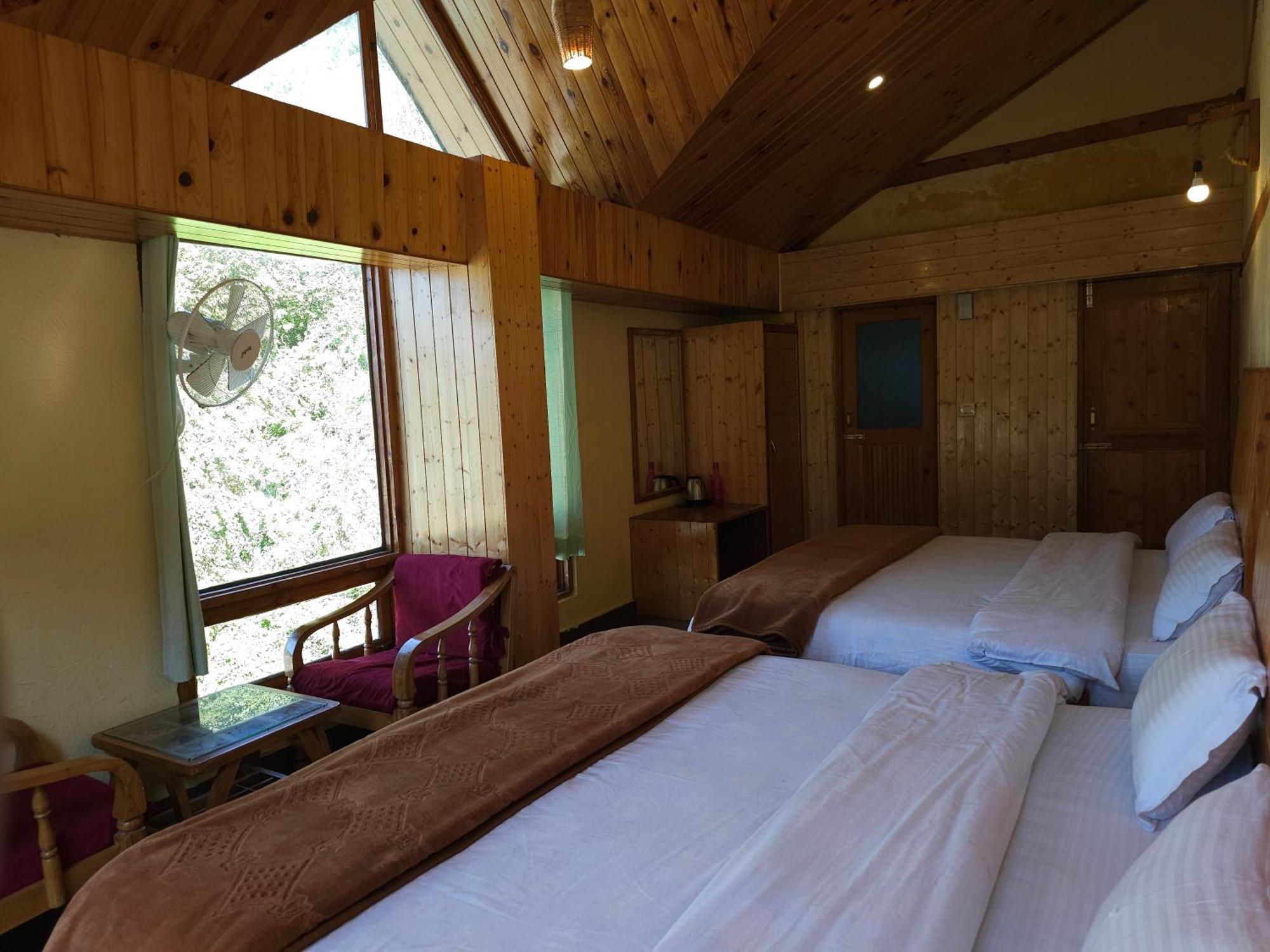 Homestay Crystal Mountain *